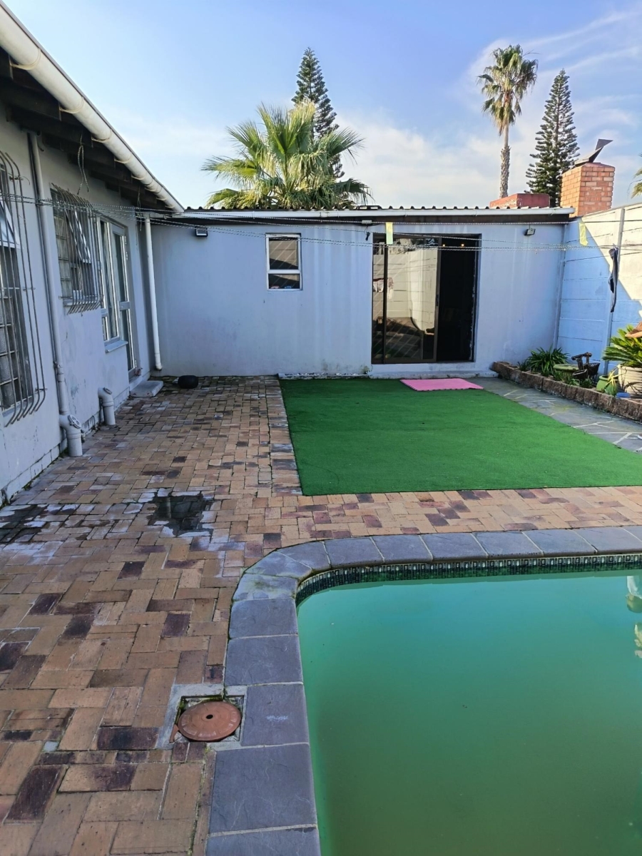 4 Bedroom Property for Sale in Tuscany Glen Western Cape